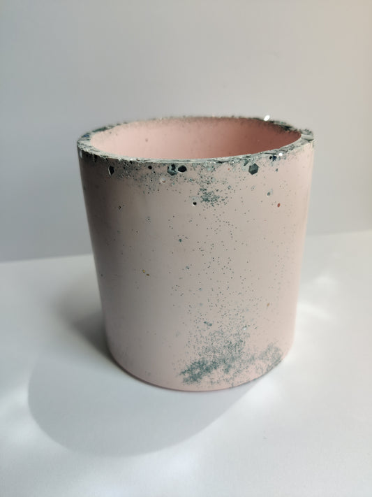 Rounded pot